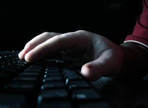 Un famoso hacker delató ante el FBI a miembros de Anonymous